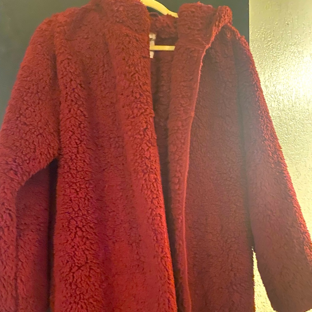 BRAND NEW Victorias Secret PINK HOODED SHERPA